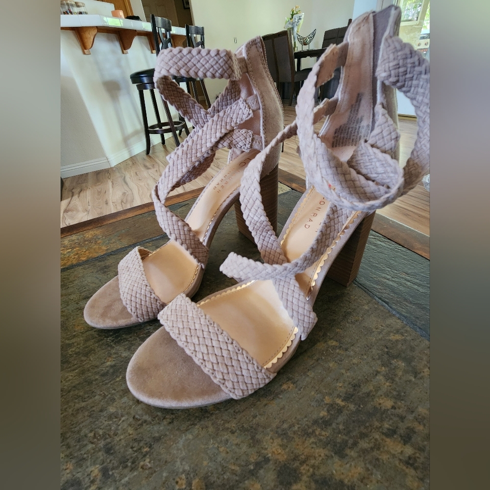 Womens Heels with Straps. Taupe color. New.